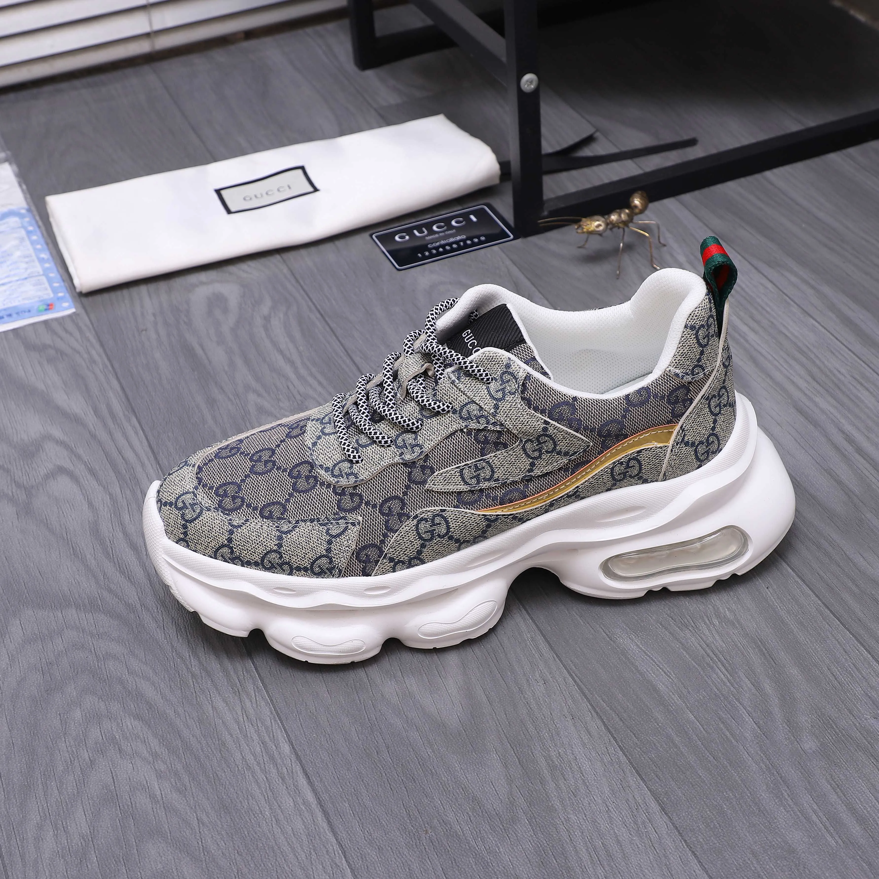 Men's shoes 💰p460 Product trademark: GUCCI "Gucci" casual lace-up men's shoes Regular size: 38-44 Product materials: Selected classic printed cowhide stitching woven upper Breathable mesh lining Cowhide insole Rubber outsole
